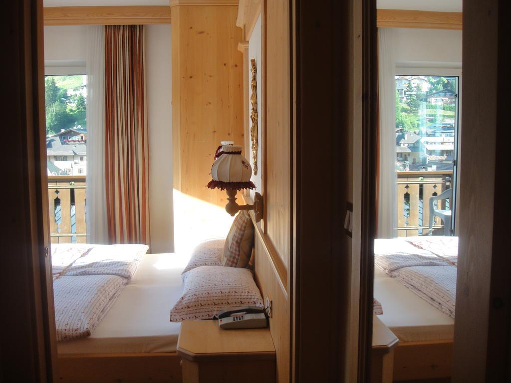 Garni Toni Hotell Ortisei Eksteriør bilde